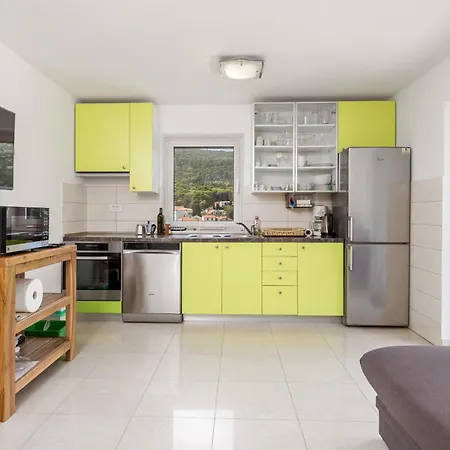 Apartament Lovely In With Wifi Veli Lošinj