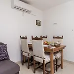 Lovely Apartment In Veli Losinj With Wifi Apartment *