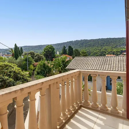 2 Bedroom Awesome In Apartment