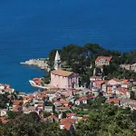 Lovely Apartment In Veli Losinj With Wifi
